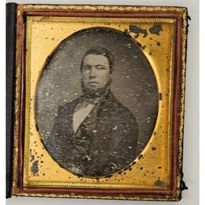 1/6th Plate Daguerreotype Of A Man In Half A Union Case With Cover